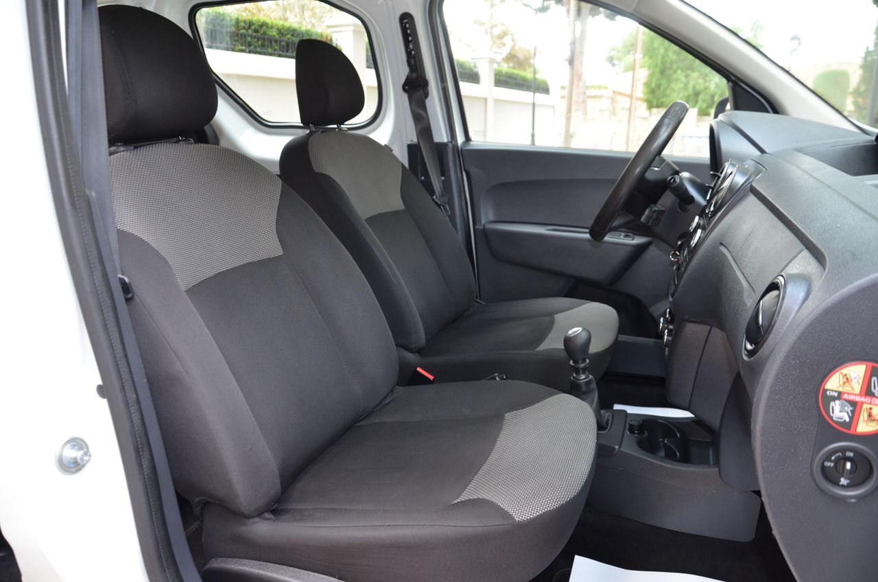 Dacia Dokker ESSENTIAL 1.5 Blue dCi 95 CV../ KOMBI 5P  - Foto 38