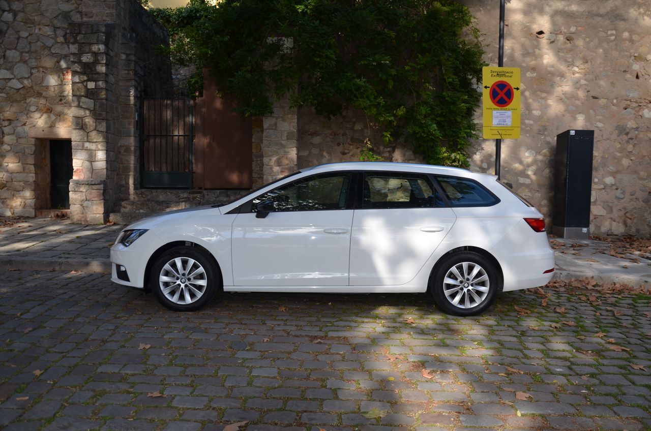 Seat Leon ST 1.6 TDI 115CV S&S STYLE/ ETIQUETA C  - Foto 43