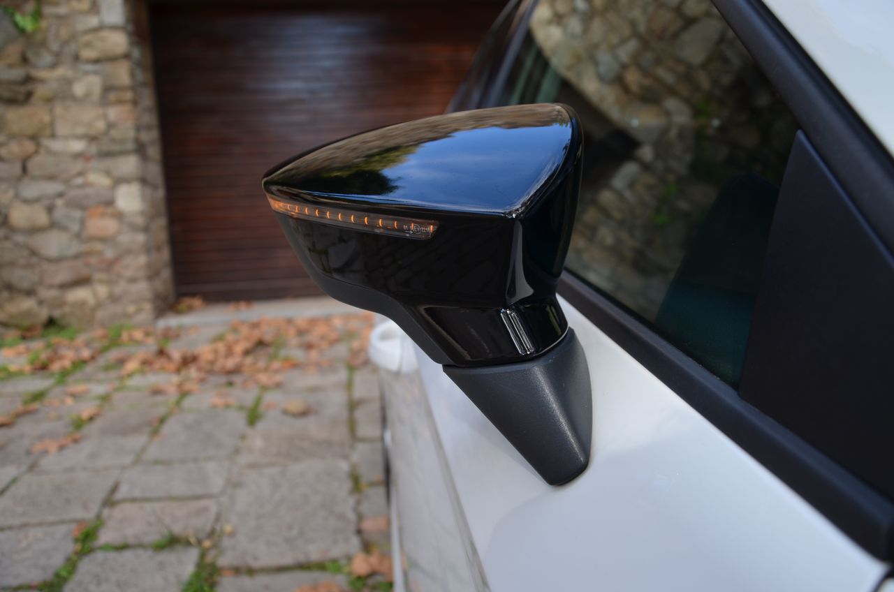 Seat Leon ST 1.6 TDI 115CV S&S STYLE/ ETIQUETA C  - Foto 11