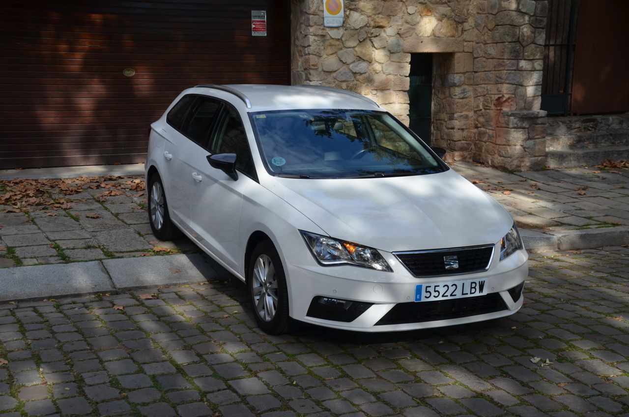 Seat Leon ST 1.6 TDI 115CV S&S STYLE/ ETIQUETA C  - Foto 25