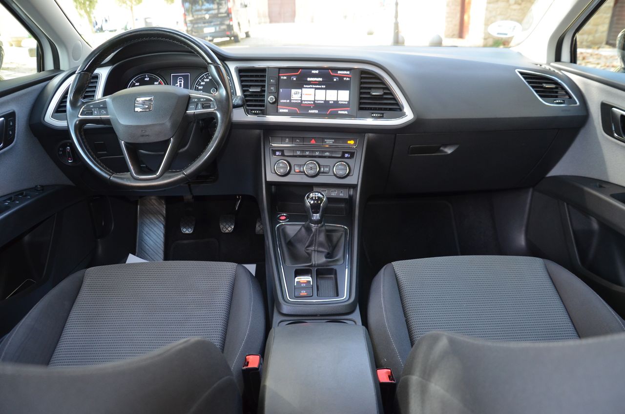 Seat Leon ST 1.6 TDI 115CV S&S STYLE/ ETIQUETA C  - Foto 13
