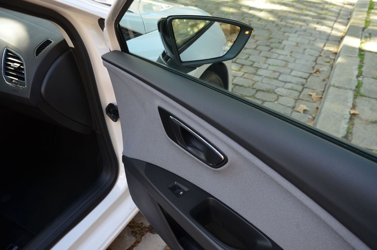 Seat Leon ST 1.6 TDI 115CV S&S STYLE/ ETIQUETA C  - Foto 55