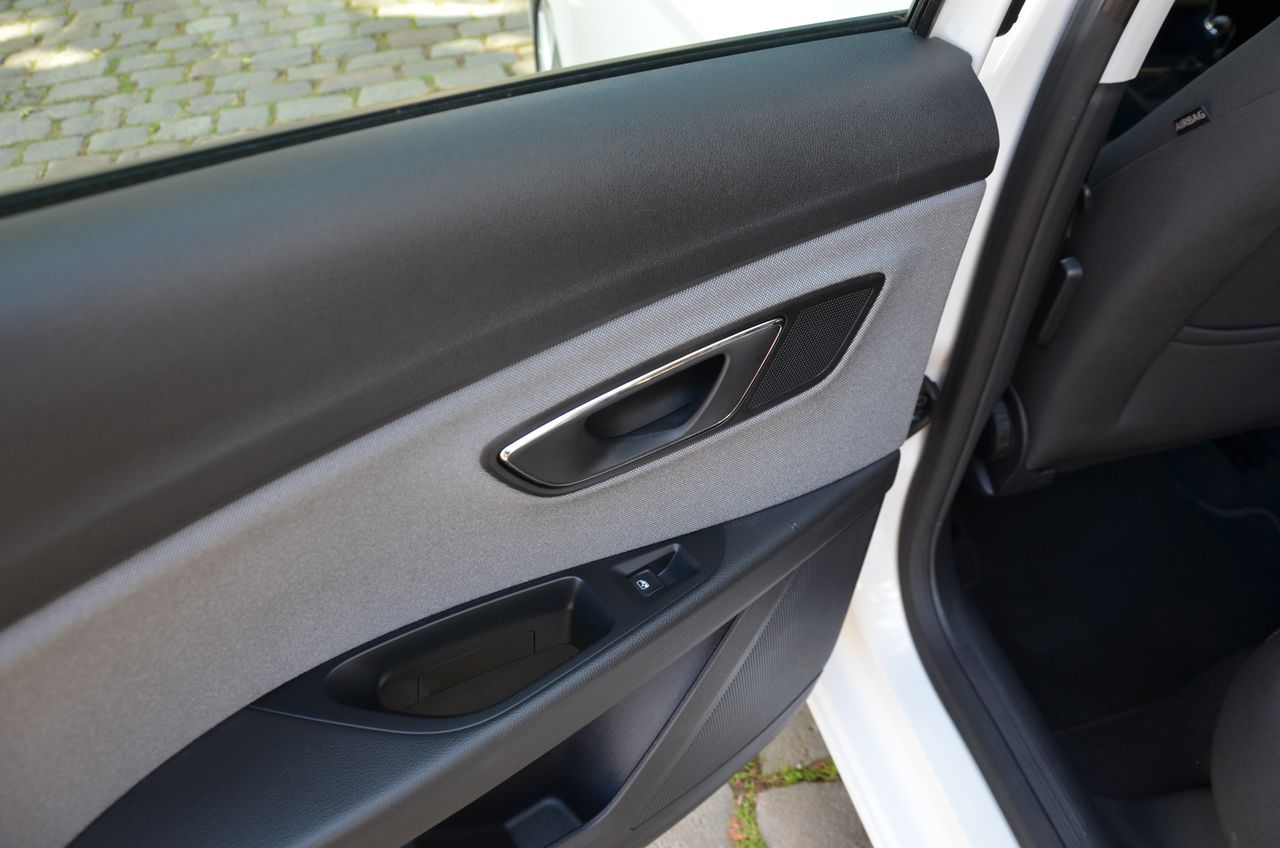 Seat Leon ST 1.6 TDI 115CV S&S STYLE/ ETIQUETA C  - Foto 45