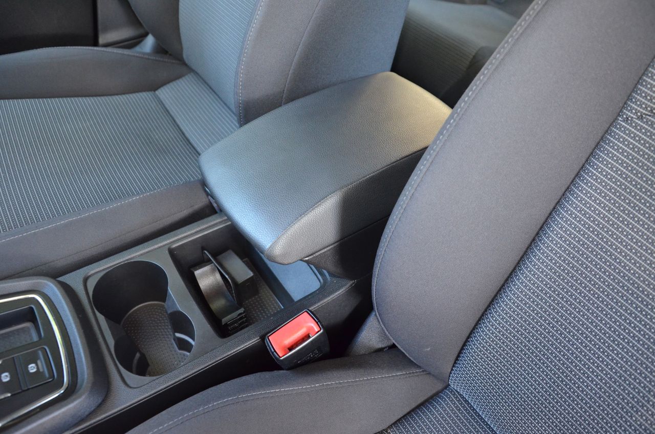 Seat Leon ST 1.6 TDI 115CV S&S STYLE/ ETIQUETA C  - Foto 7