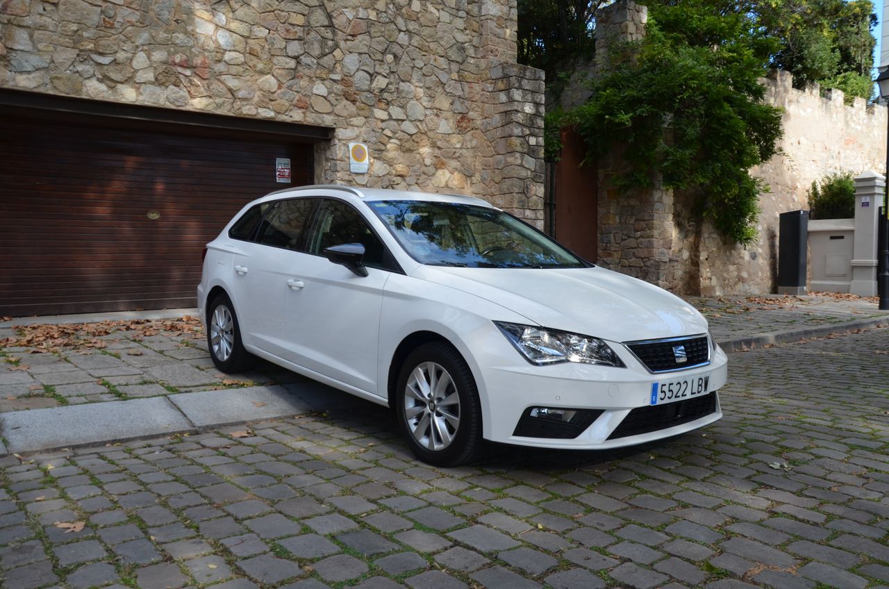 Seat Leon ST 1.6 TDI 115CV S&S STYLE/ ETIQUETA C  - Foto 28
