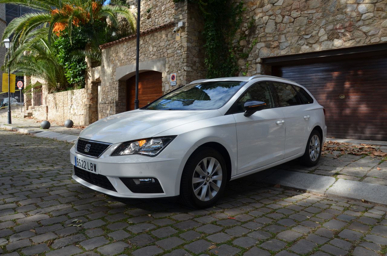 Seat Leon ST 1.6 TDI 115CV S&S STYLE/ ETIQUETA C  - Foto 29