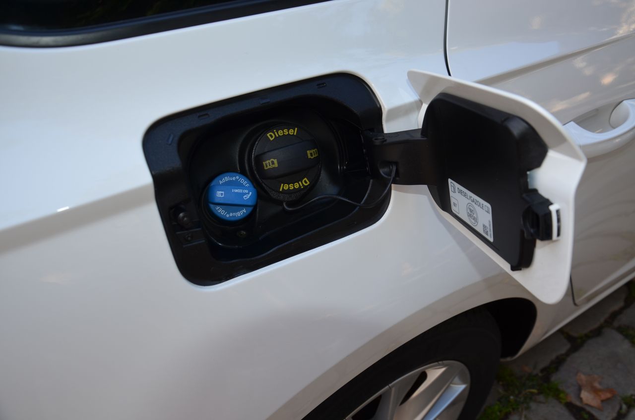 Seat Leon ST 1.6 TDI 115CV S&S STYLE/ ETIQUETA C  - Foto 33