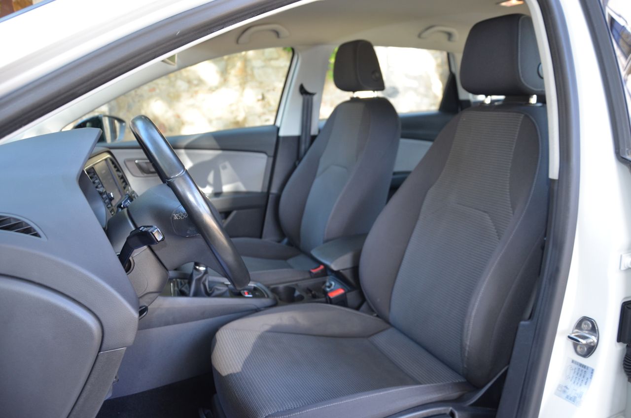 Seat Leon ST 1.6 TDI 115CV S&S STYLE/ ETIQUETA C  - Foto 10