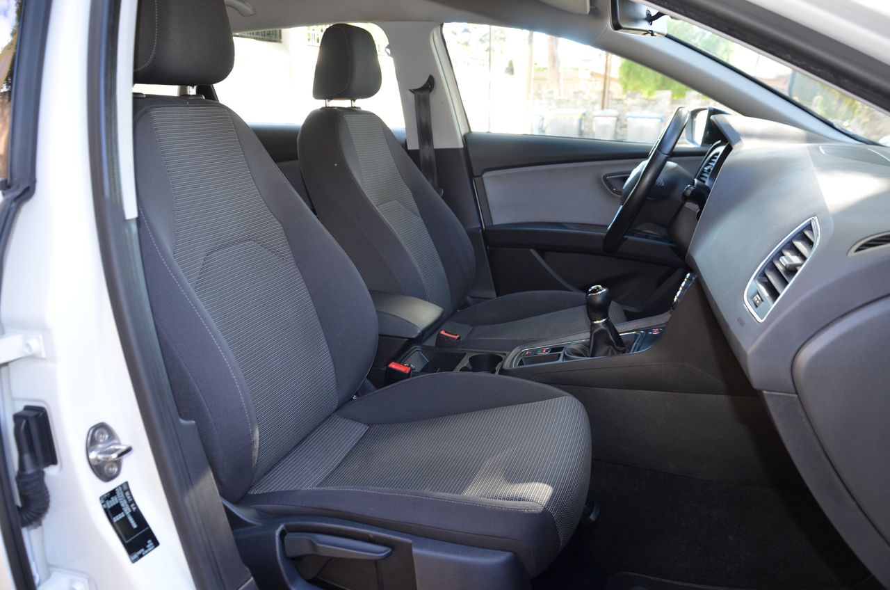 Seat Leon ST 1.6 TDI 115CV S&S STYLE/ ETIQUETA C  - Foto 51