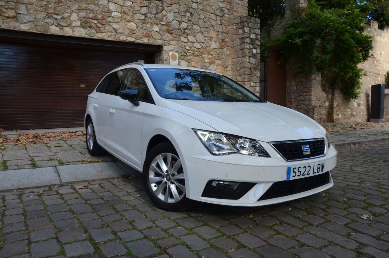 Seat Leon ST 1.6 TDI 115CV S&S STYLE/ ETIQUETA C  - Foto 32