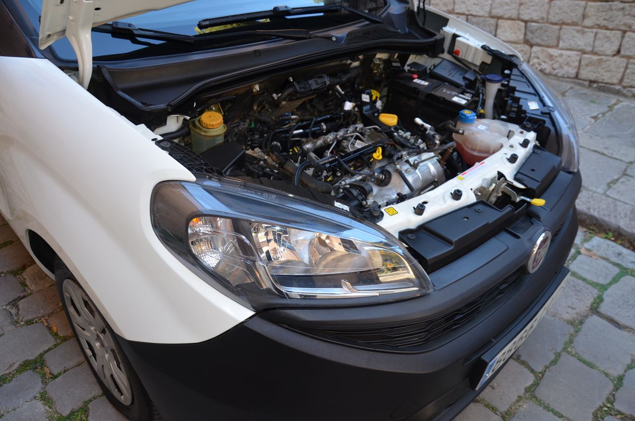 Fiat Doblò CARGO SX 1.6 MJET 90CV FURGÓN - Foto 42