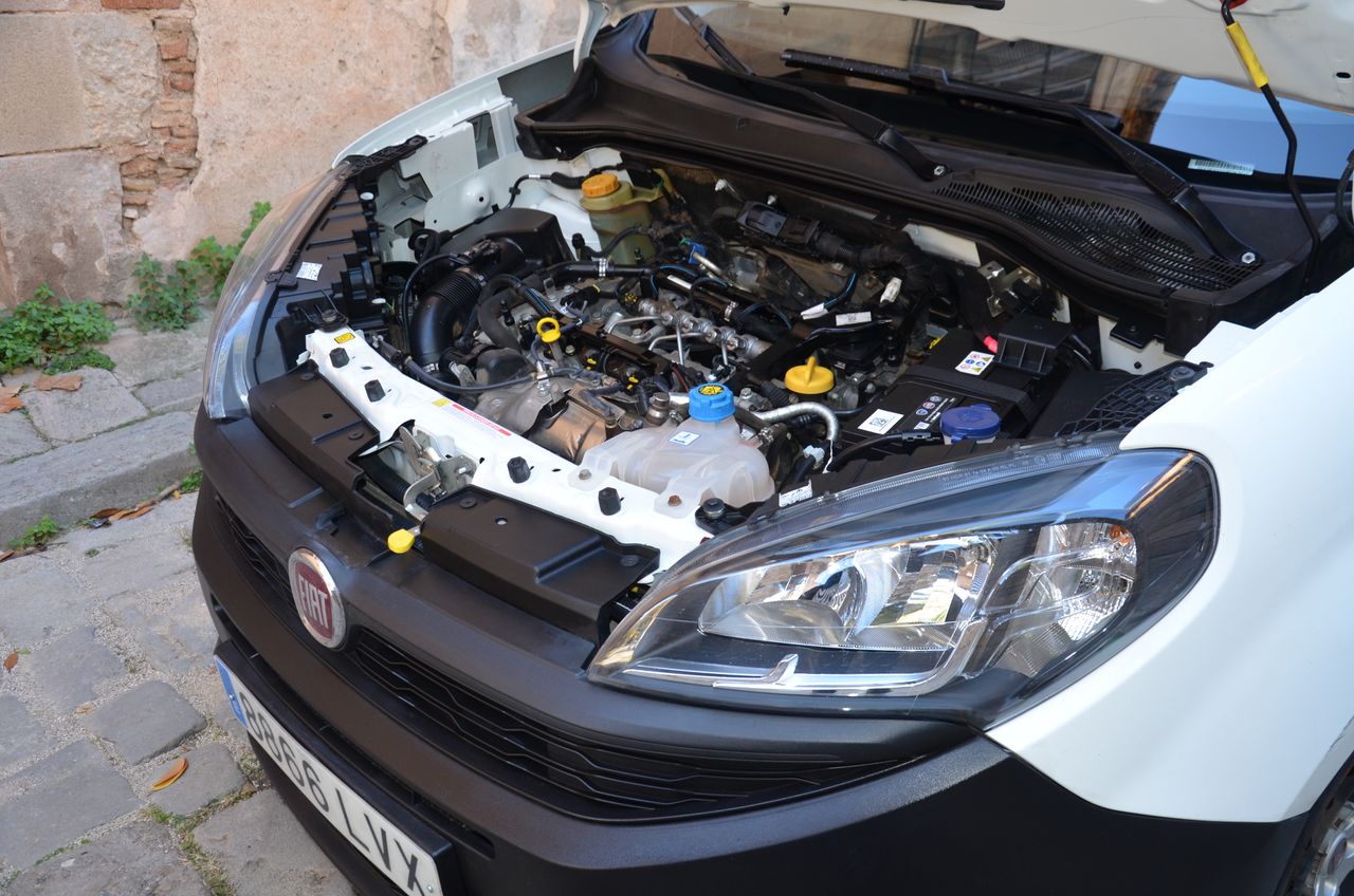 Fiat Doblò CARGO SX 1.6 MJET 90CV FURGÓN - Foto 41