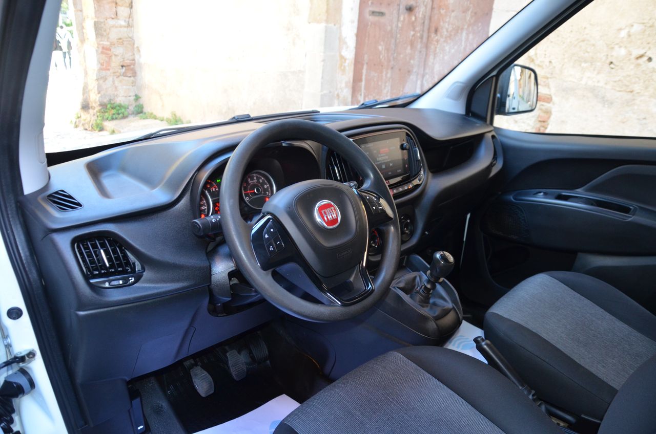 Fiat Doblò CARGO SX 1.6 MJET 90CV FURGÓN - Foto 4