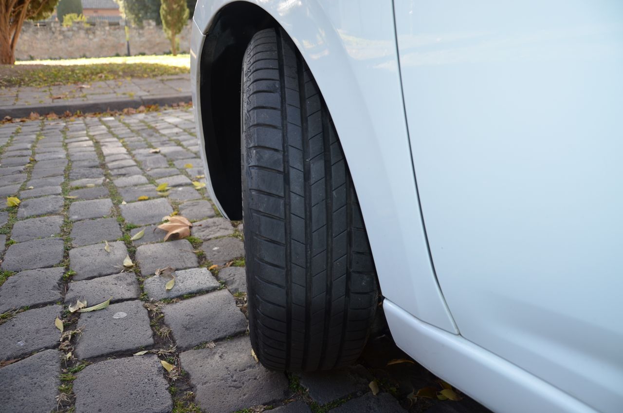 Nissan Micra 1.5 dCi 66 kW (90 CV) S&S Visia+ OPORTUNIDAD // - Foto 19