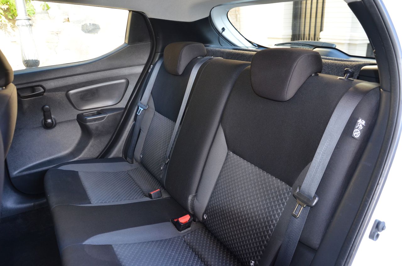 Nissan Micra 1.5 dCi 66 kW (90 CV) S&S Visia+ OPORTUNIDAD // - Foto 11