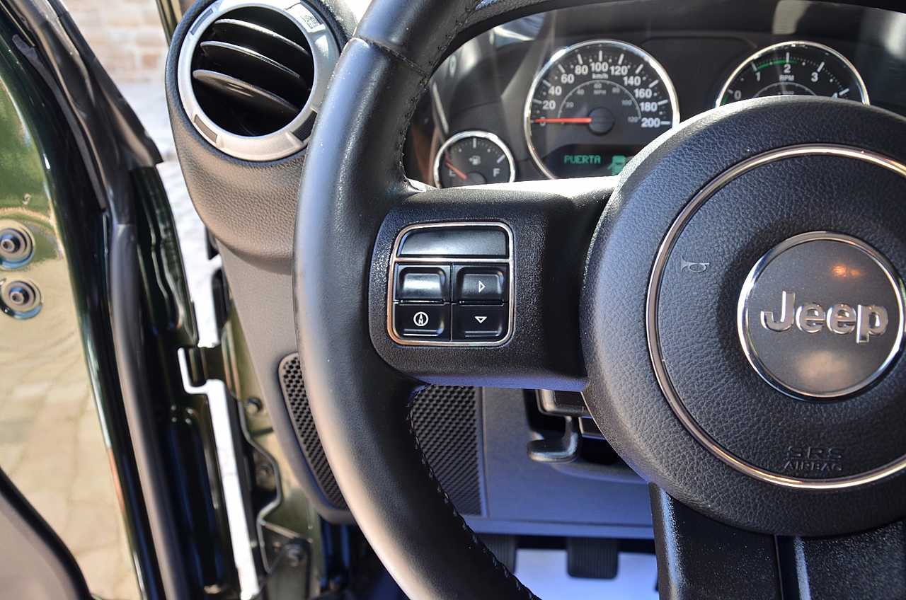 Jeep Wrangler 2.8 CRD SPORT 200CV  - Foto 19