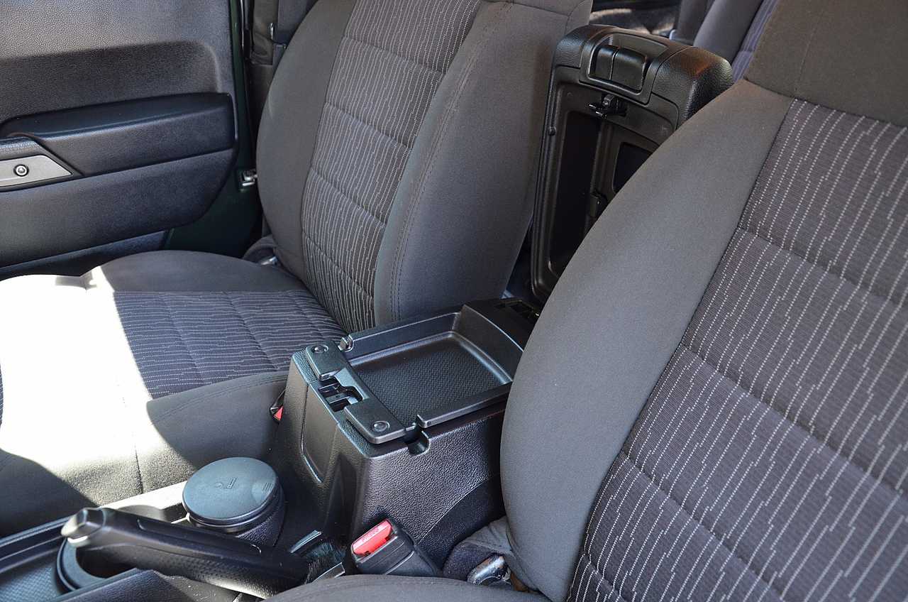 Jeep Wrangler 2.8 CRD SPORT 200CV  - Foto 16