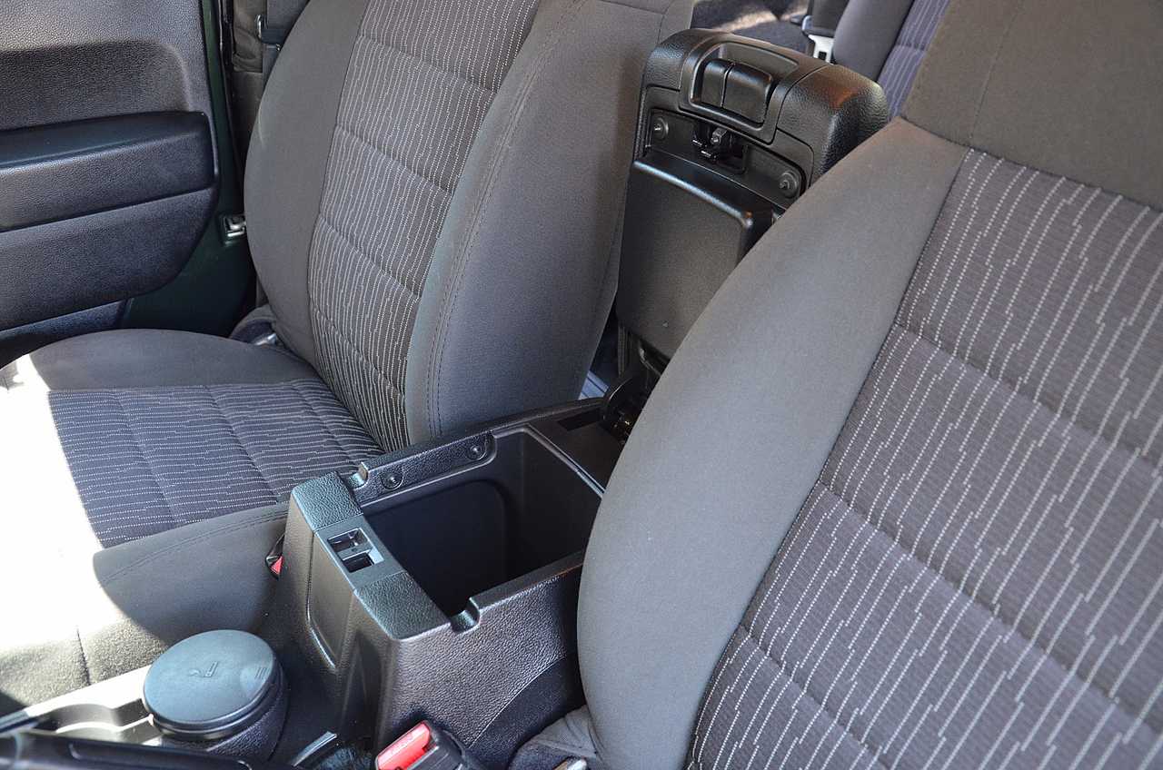 Jeep Wrangler 2.8 CRD SPORT 200CV  - Foto 17