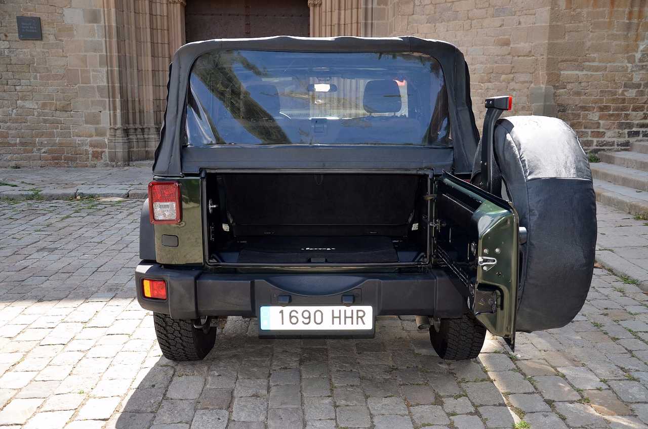 Jeep Wrangler 2.8 CRD SPORT 200CV  - Foto 23