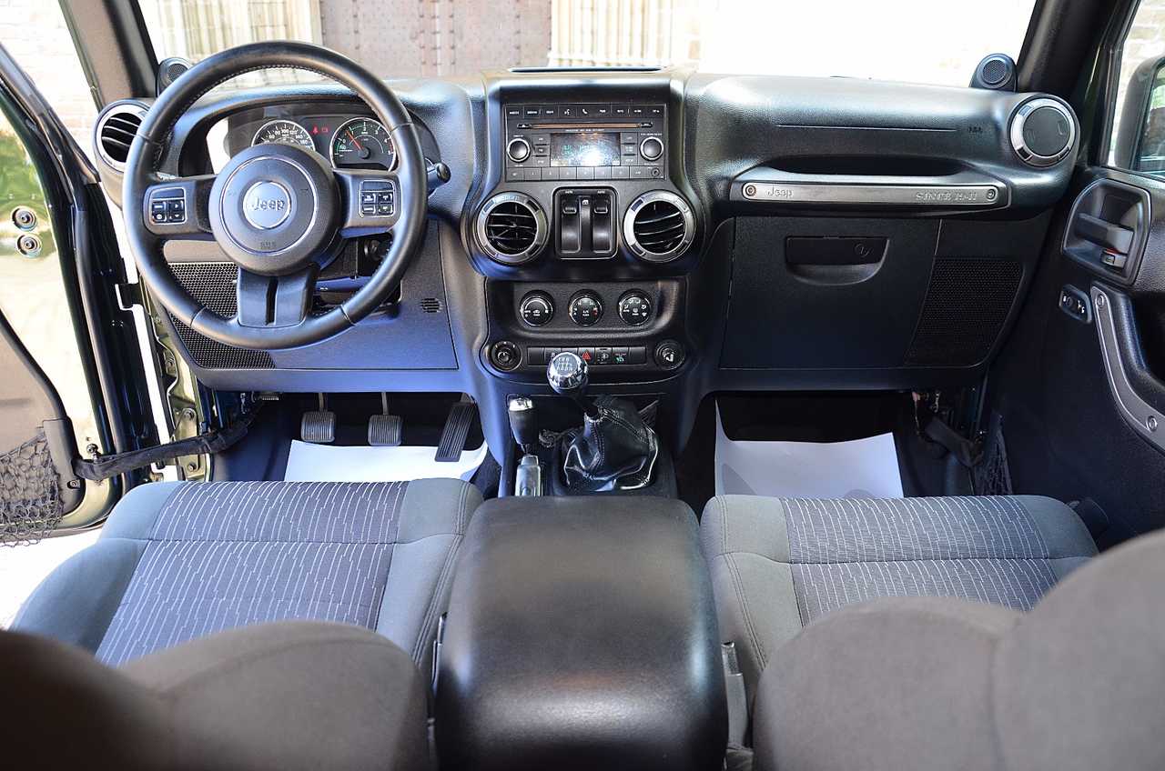 Jeep Wrangler 2.8 CRD SPORT 200CV  - Foto 32
