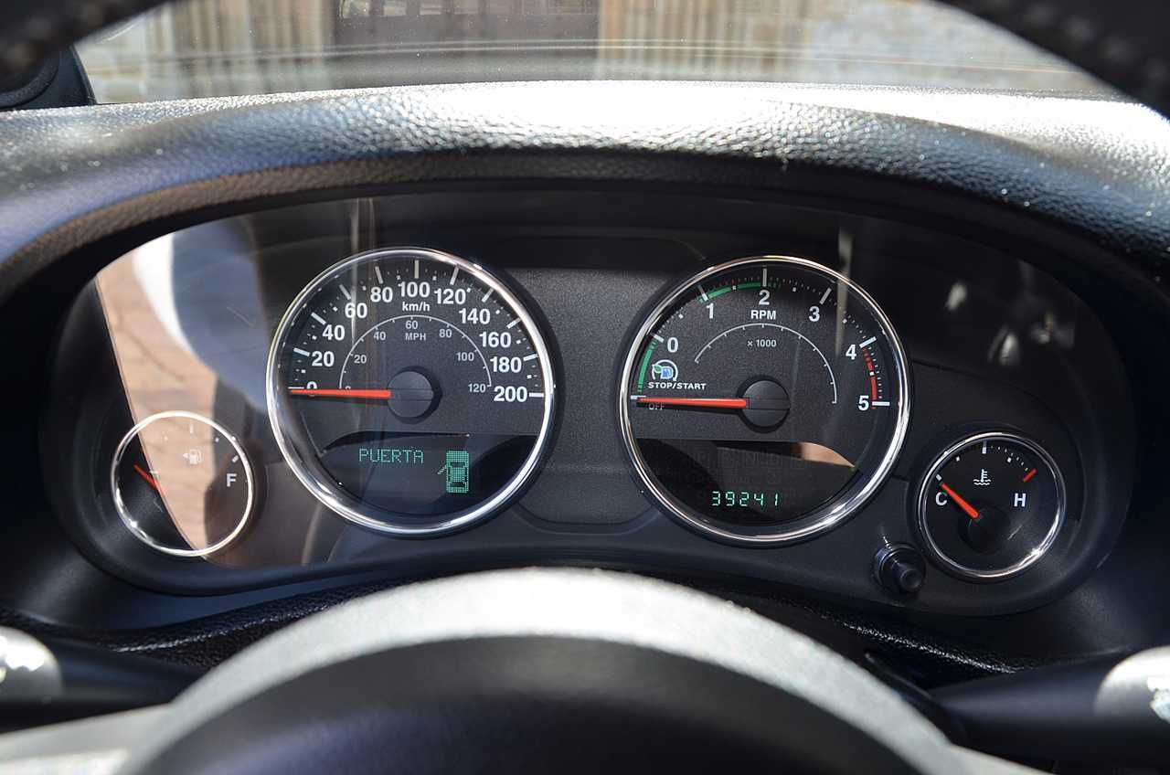 Jeep Wrangler 2.8 CRD SPORT 200CV  - Foto 22