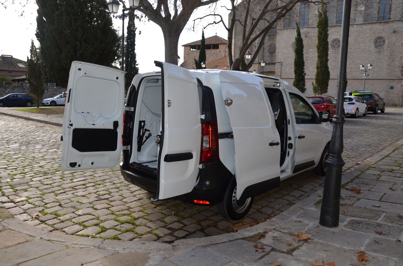 Renault Express CONFORT 1.5 BlueDci 70KW ( 95CV ) FURGÓN  / CERRADURAS ANTIRROBO - Foto 24