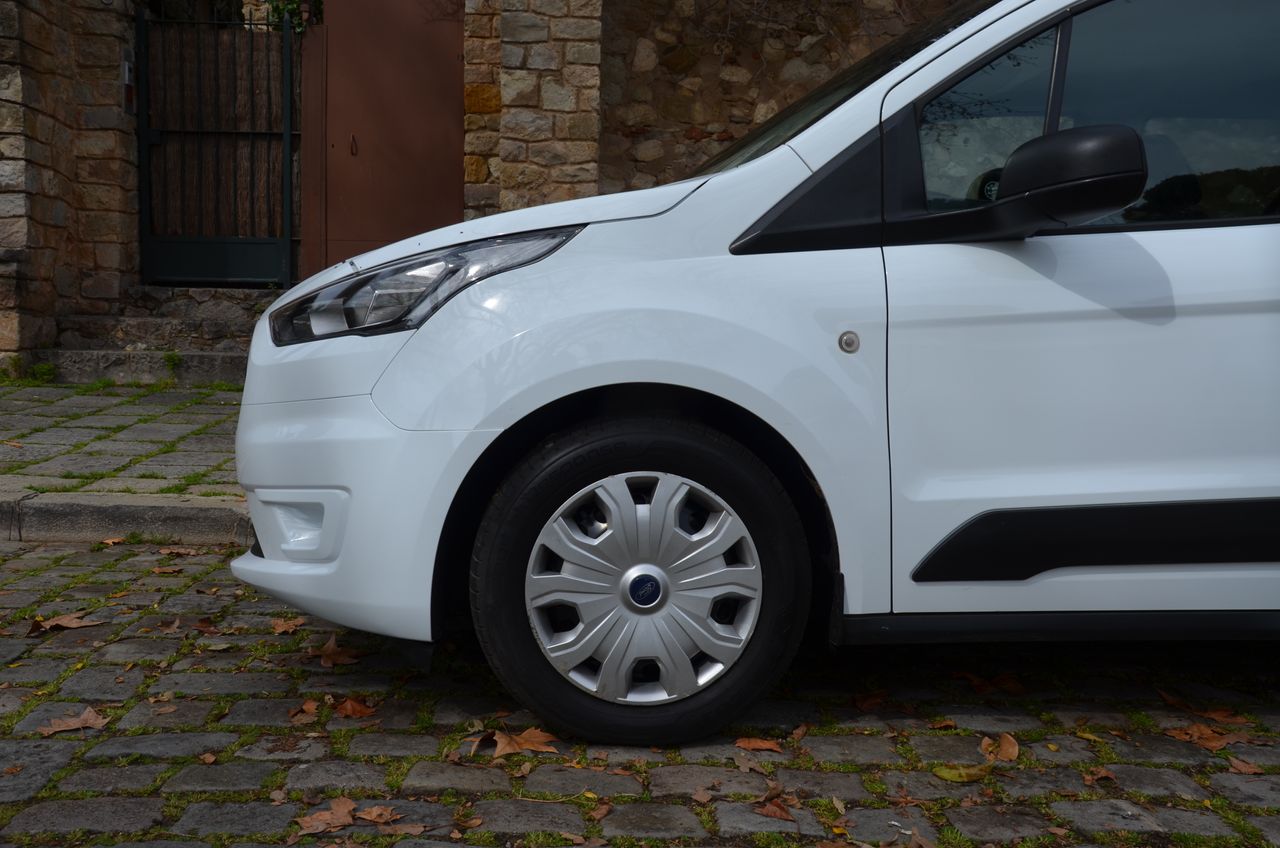 Ford Tourneo Connect Transit Connect Kombi L1 Trend 1.5 TDCi 74 kW (100 CV) - Foto 9