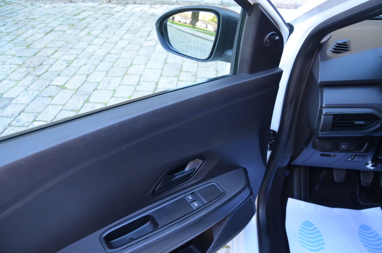 Dacia Sandero ECO-G ESSENTIAL 100CV.../OPORTUNIDAD../ POCOS Kilómetros - Foto 3