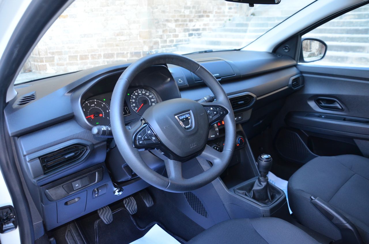 Dacia Sandero ECO-G ESSENTIAL 100CV.../OPORTUNIDAD../ POCOS Kilómetros - Foto 5