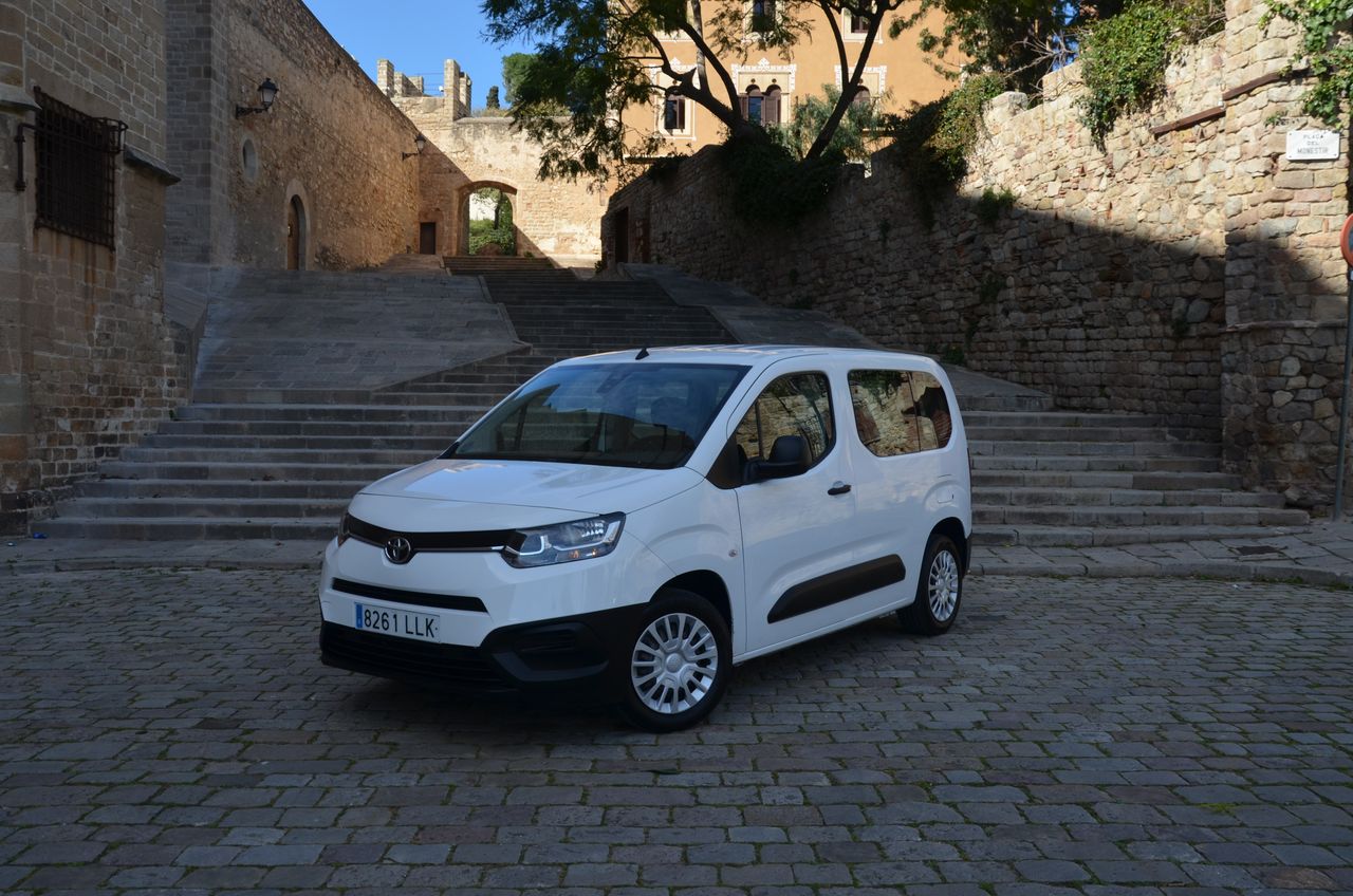 Toyota Proace City COMBI 1.5D 100CV GX L1 - Foto 10