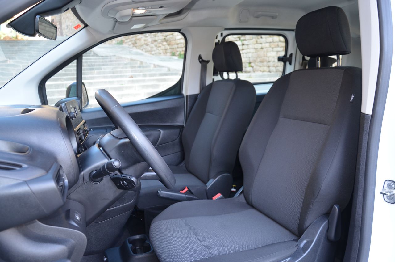 Toyota Proace City COMBI 1.5D 100CV GX L1 - Foto 8