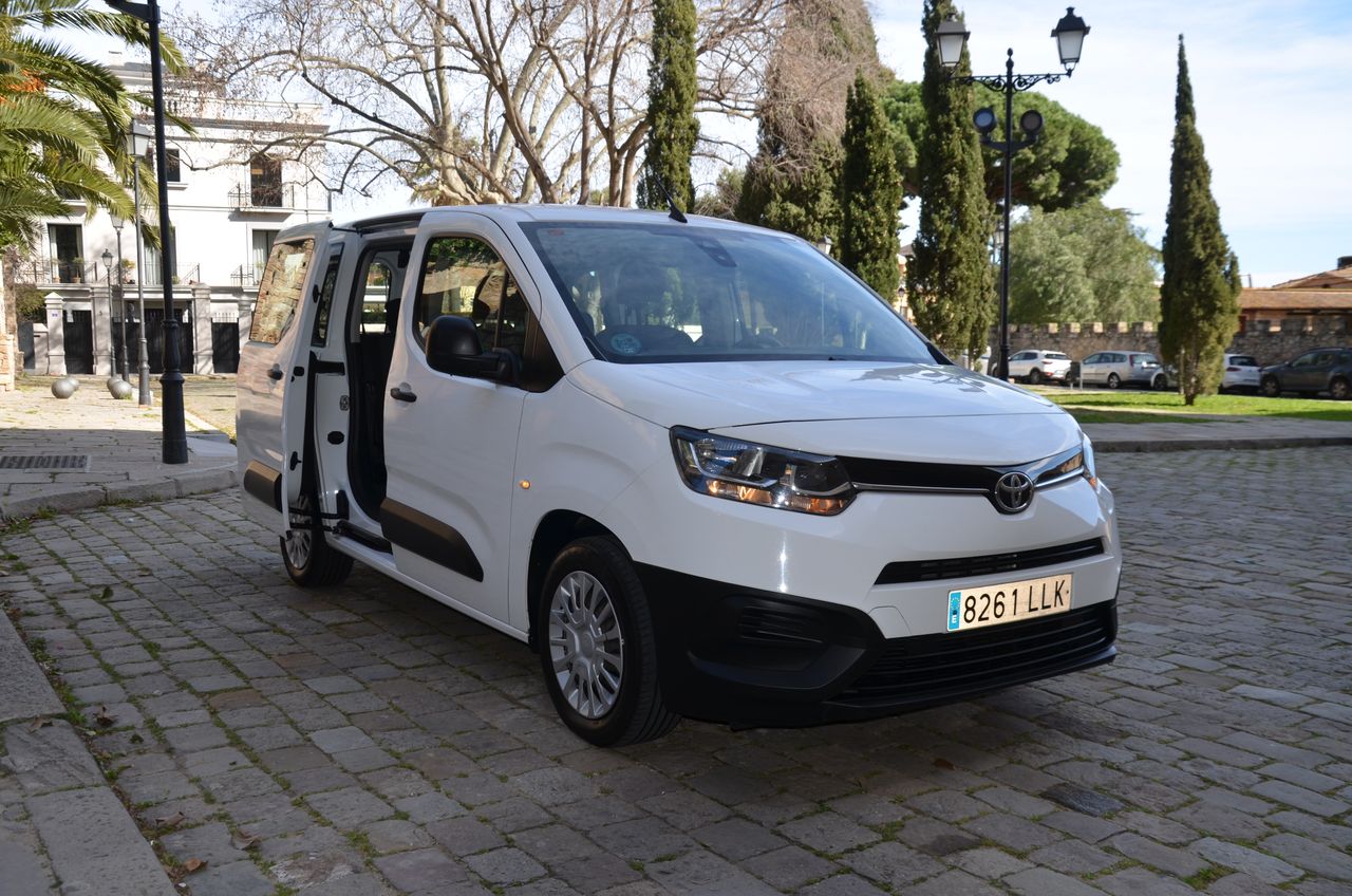 Toyota Proace City COMBI 1.5D 100CV GX L1 - Foto 28