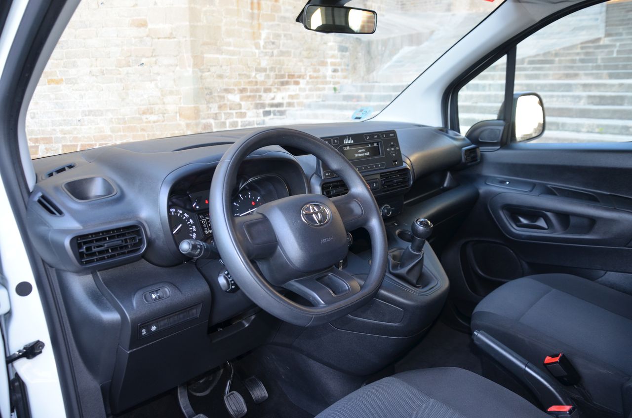 Toyota Proace City COMBI 1.5D 100CV GX L1 - Foto 4