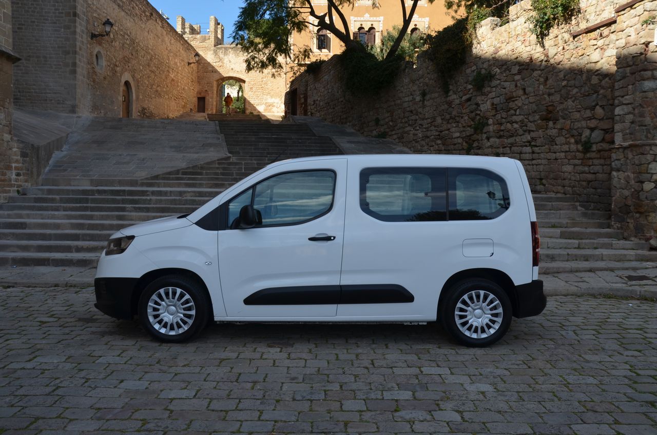 Toyota Proace City COMBI 1.5D 100CV GX L1 - Foto 40