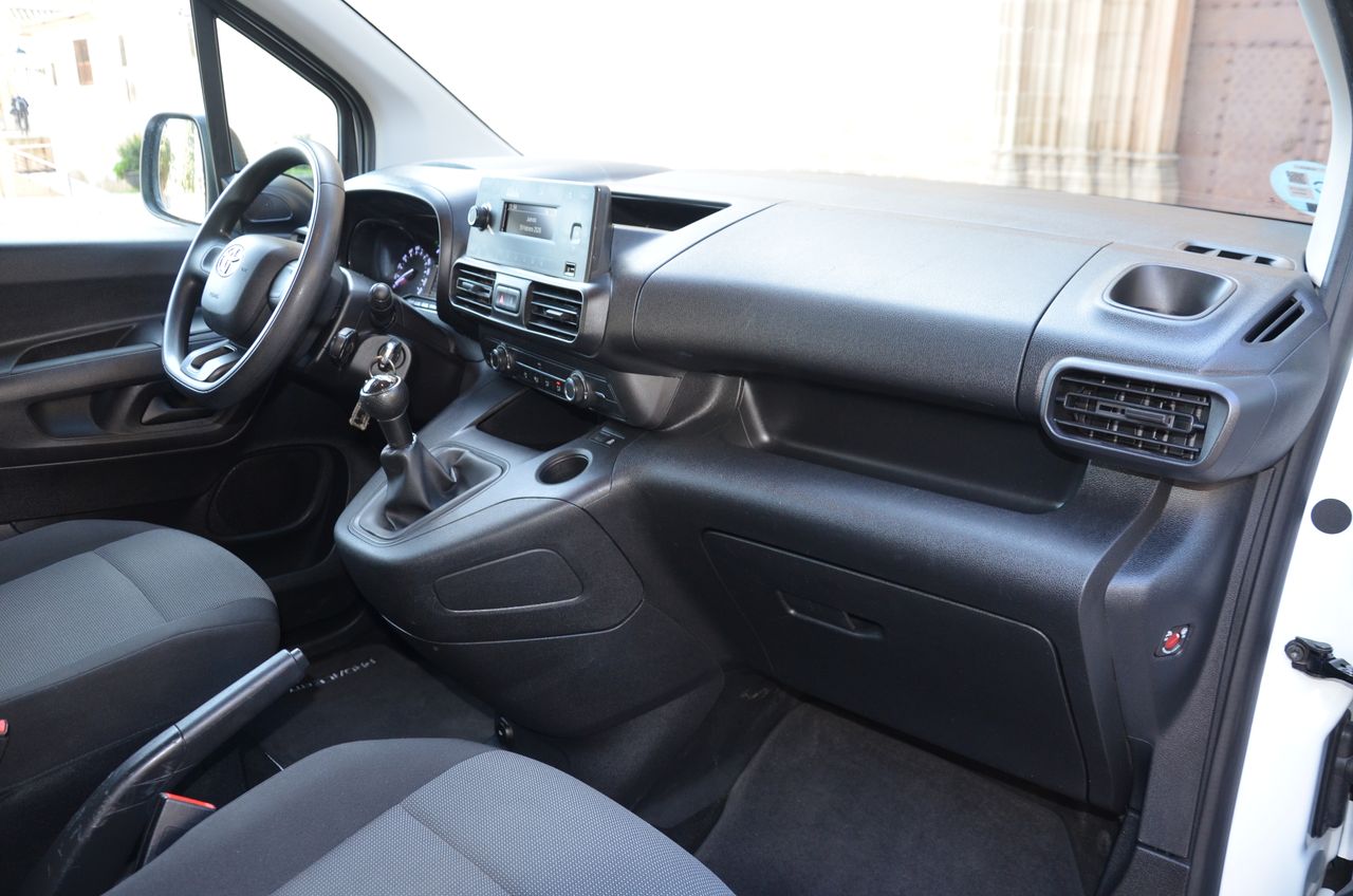 Toyota Proace City COMBI 1.5D 100CV GX L1 - Foto 33