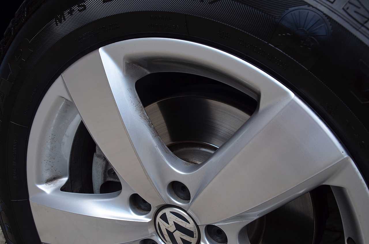 Volkswagen Tiguan 2.0 TDI 140CV EXELENCE 4MOTION  - Foto 38