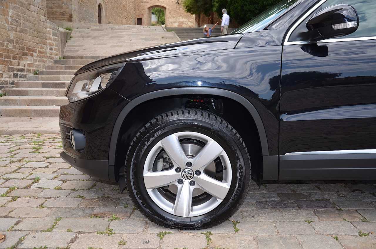 Volkswagen Tiguan 2.0 TDI 140CV EXELENCE 4MOTION  - Foto 37