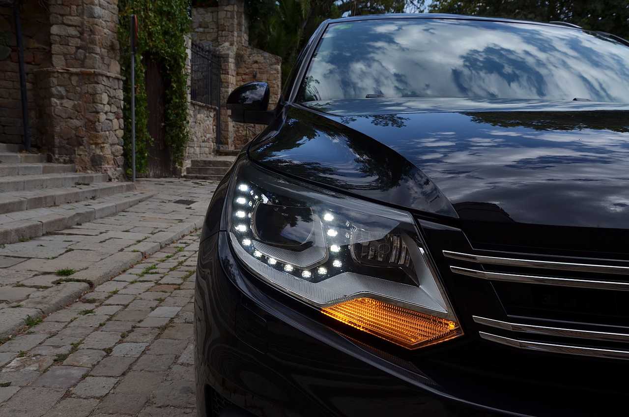 Volkswagen Tiguan 2.0 TDI 140CV EXELENCE 4MOTION  - Foto 41