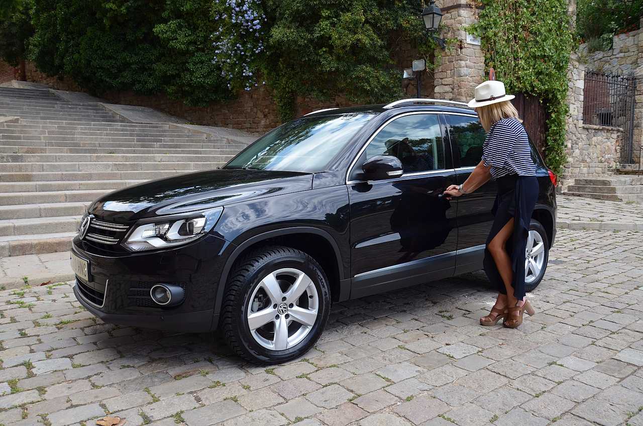Volkswagen Tiguan 2.0 TDI 140CV EXELENCE 4MOTION  - Foto 43