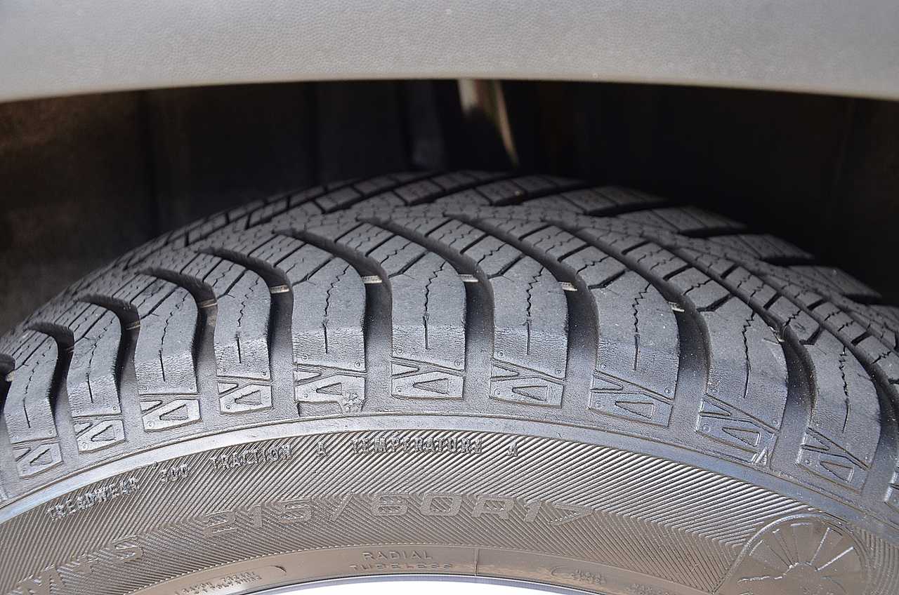 Volkswagen Tiguan 2.0 TDI 140CV EXELENCE 4MOTION  - Foto 14