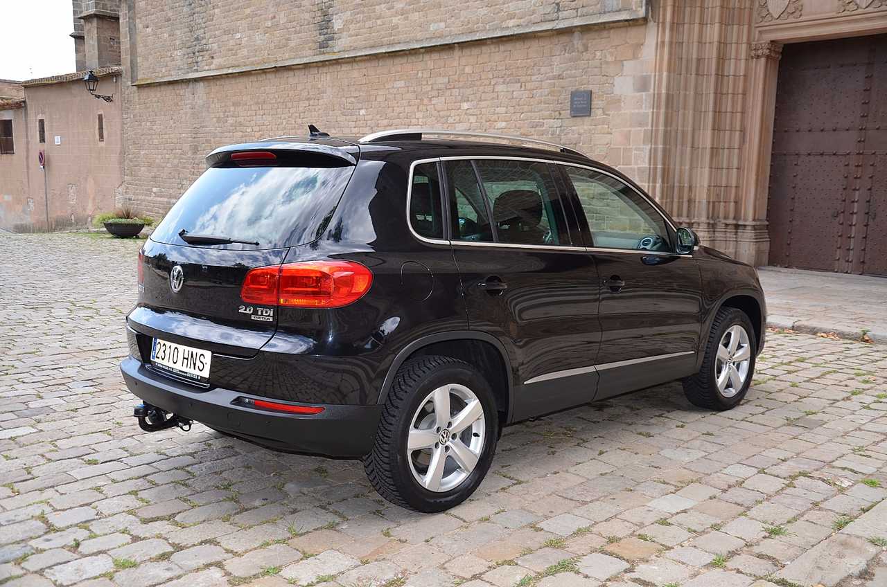 Volkswagen Tiguan 2.0 TDI 140CV EXELENCE 4MOTION  - Foto 23