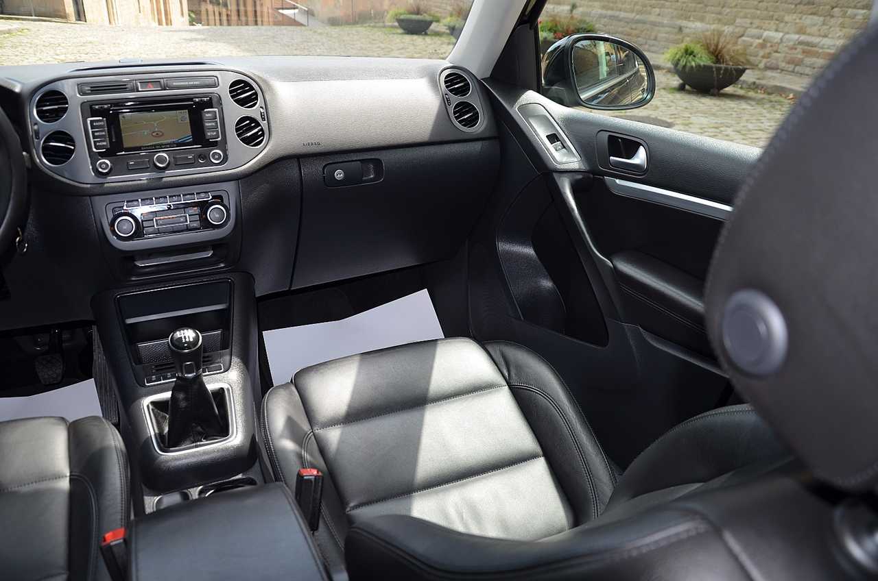 Volkswagen Tiguan 2.0 TDI 140CV EXELENCE 4MOTION  - Foto 33