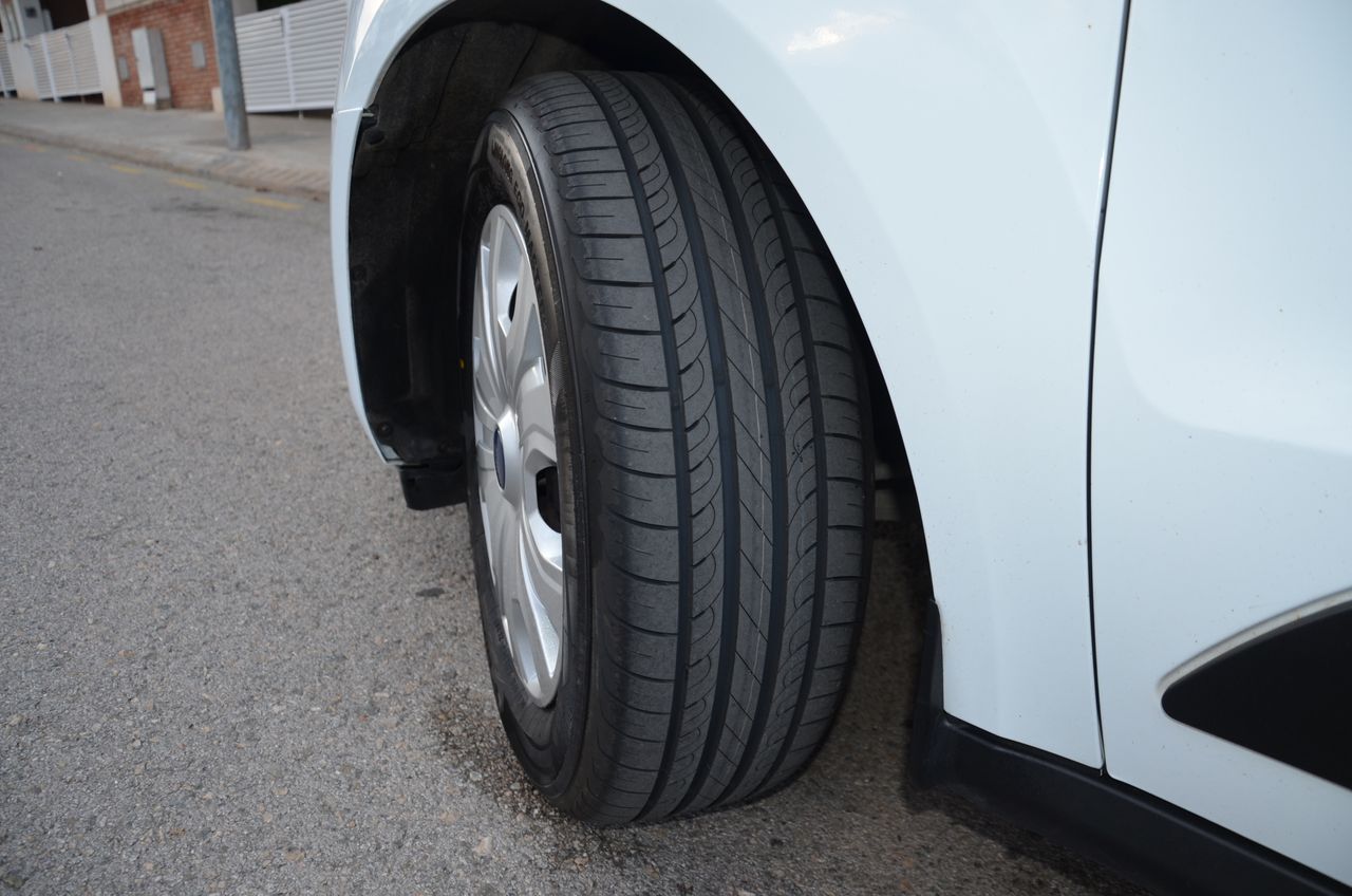 Ford Transit Connect Kombi L2 Trend 1.5 TDCi 74 kW (100 CV) 230 L2  BATALLA LARGA - Foto 46