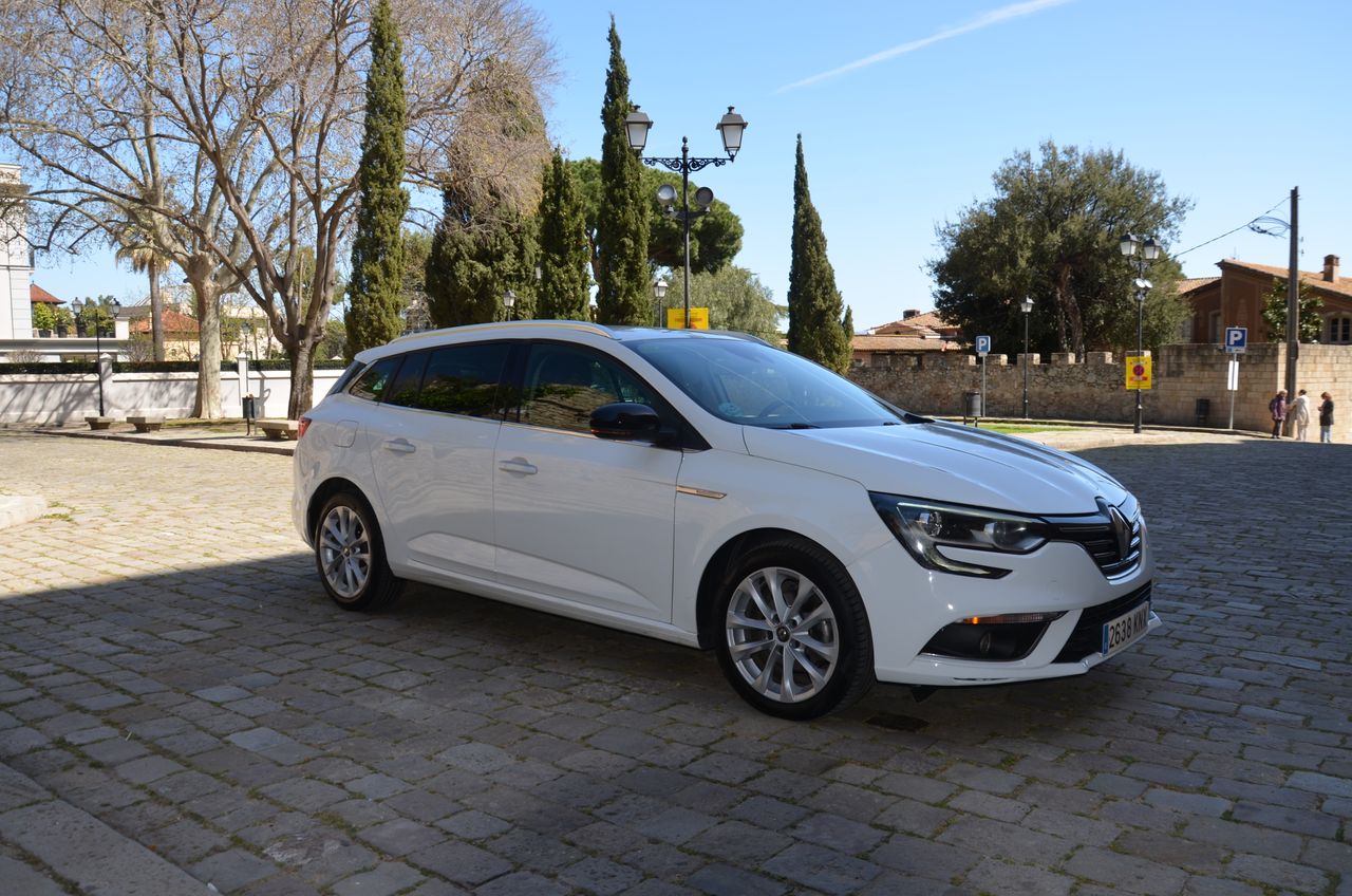 Renault Megane Mégane Sport Tourer Limited Energy dCi 81 kW (110 CV) - Foto 31