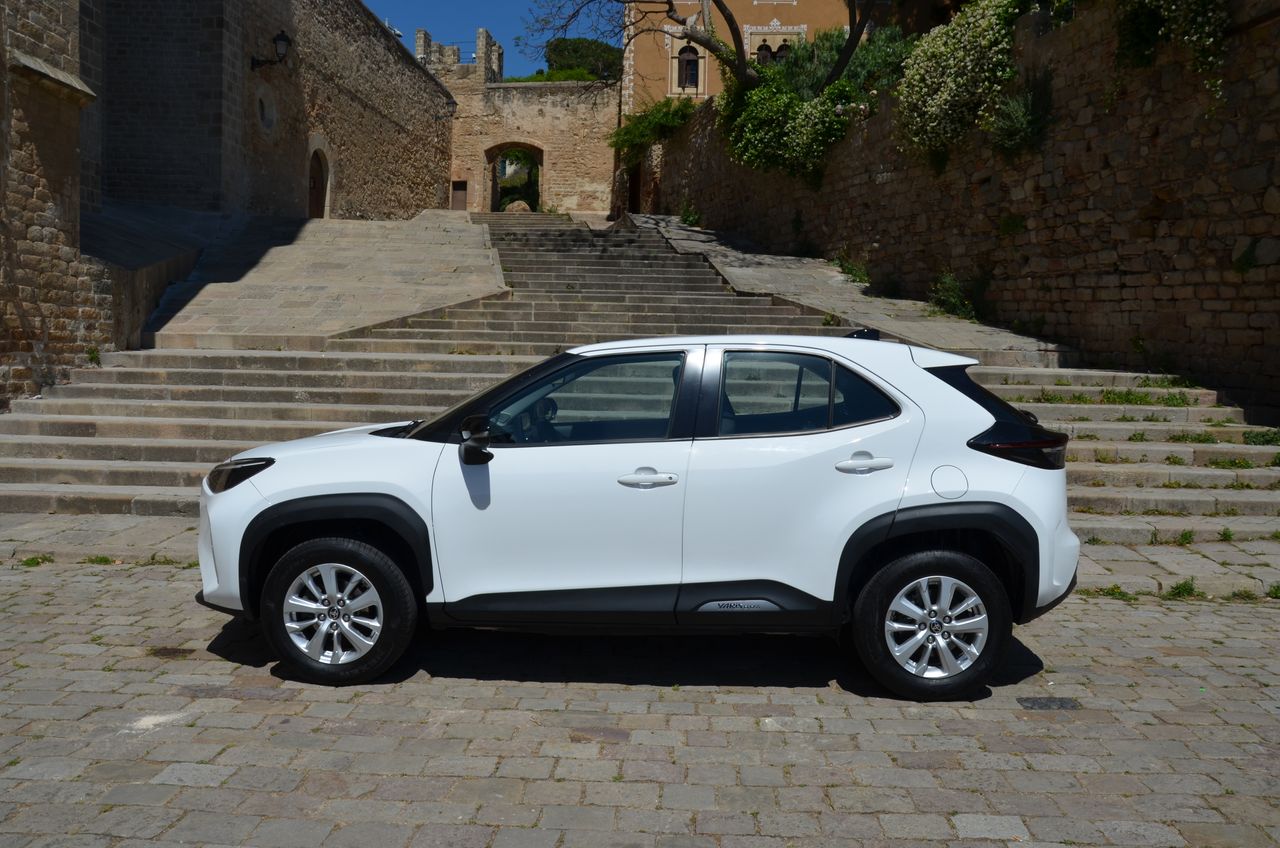 Toyota Yaris Cross 1.5 120H BUSINESS PLUS  HÍBRIDO - Foto 29