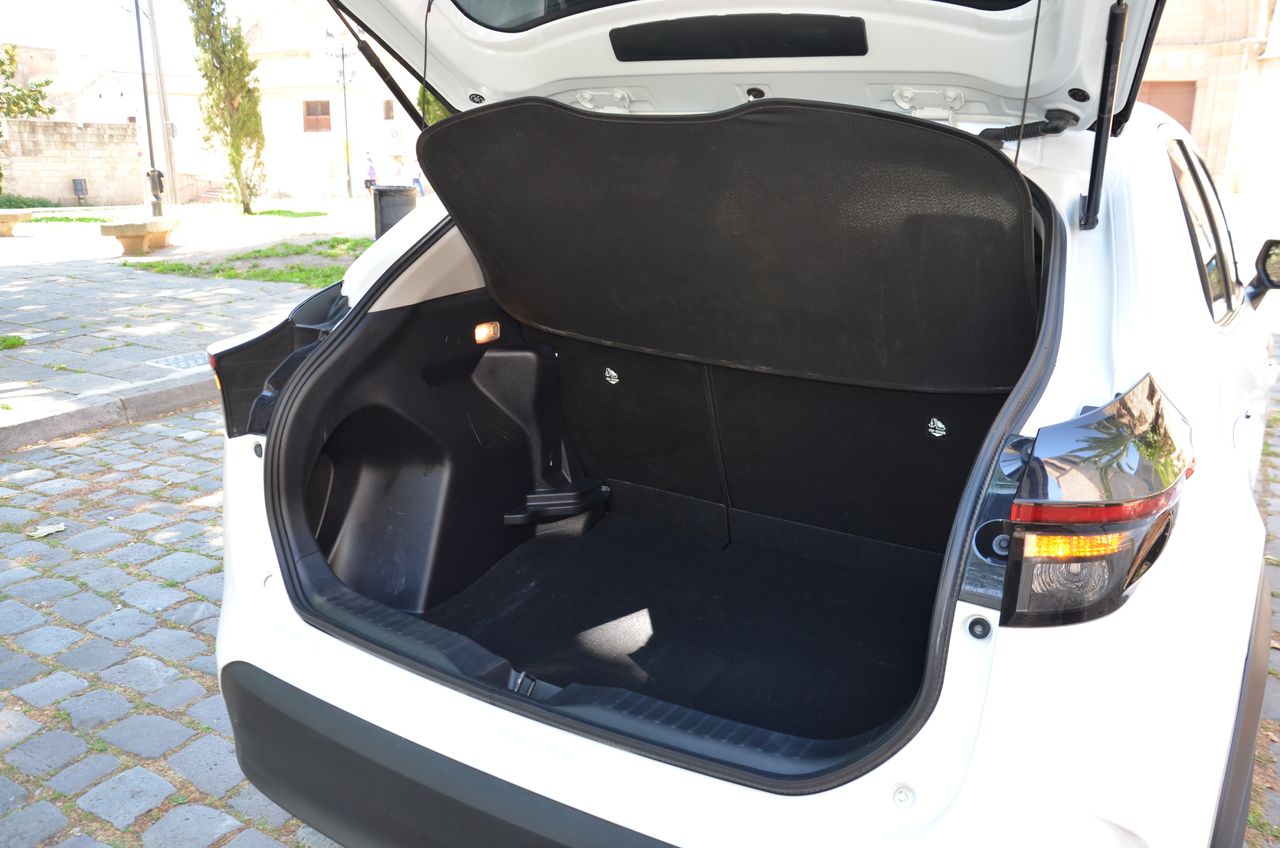 Toyota Yaris Cross 1.5 120H BUSINESS PLUS  HÍBRIDO - Foto 26