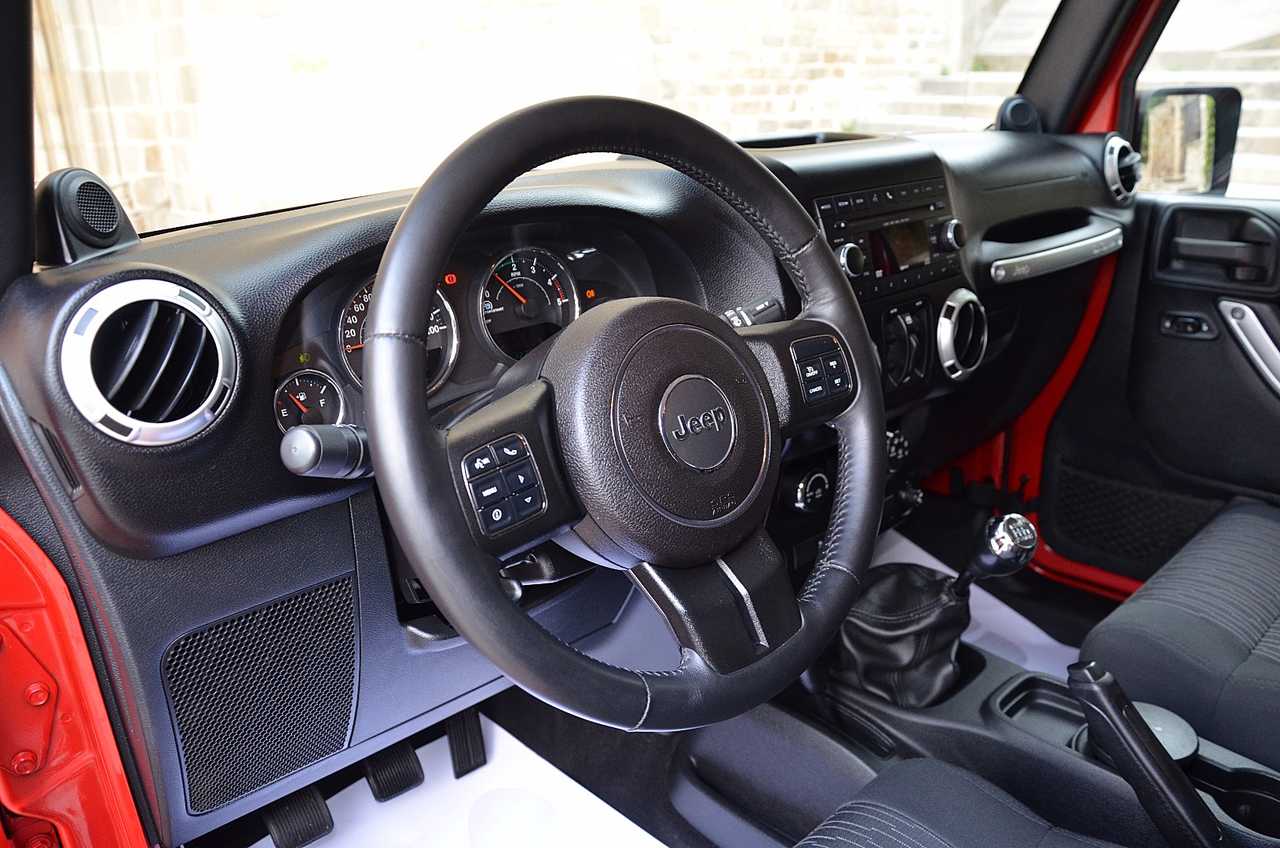 Jeep Wrangler UNLIMITED 2.8 CRD SAHARA.../ ENGANCHE REMOLQUE / HARD TOP - Foto 7