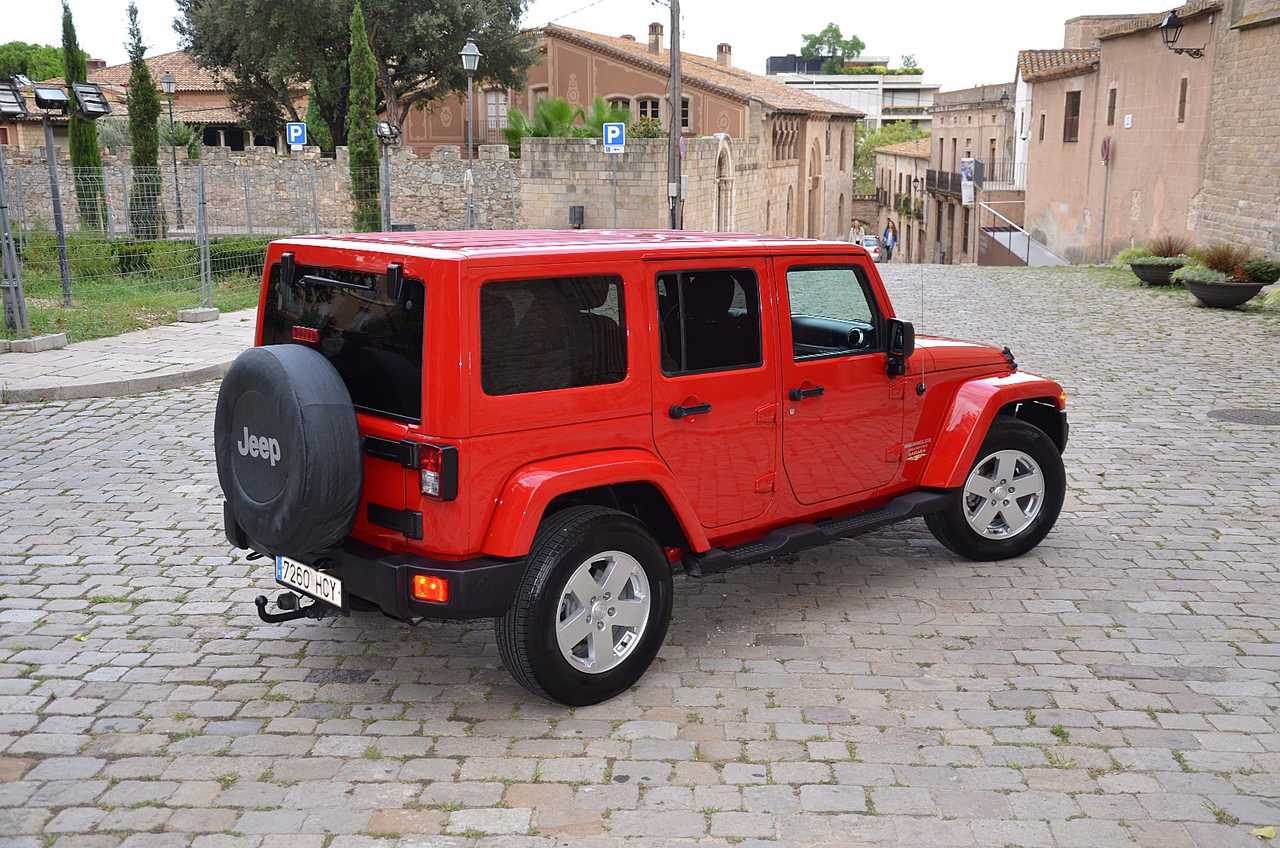 Jeep Wrangler UNLIMITED 2.8 CRD SAHARA.../ ENGANCHE REMOLQUE / HARD TOP - Foto 24