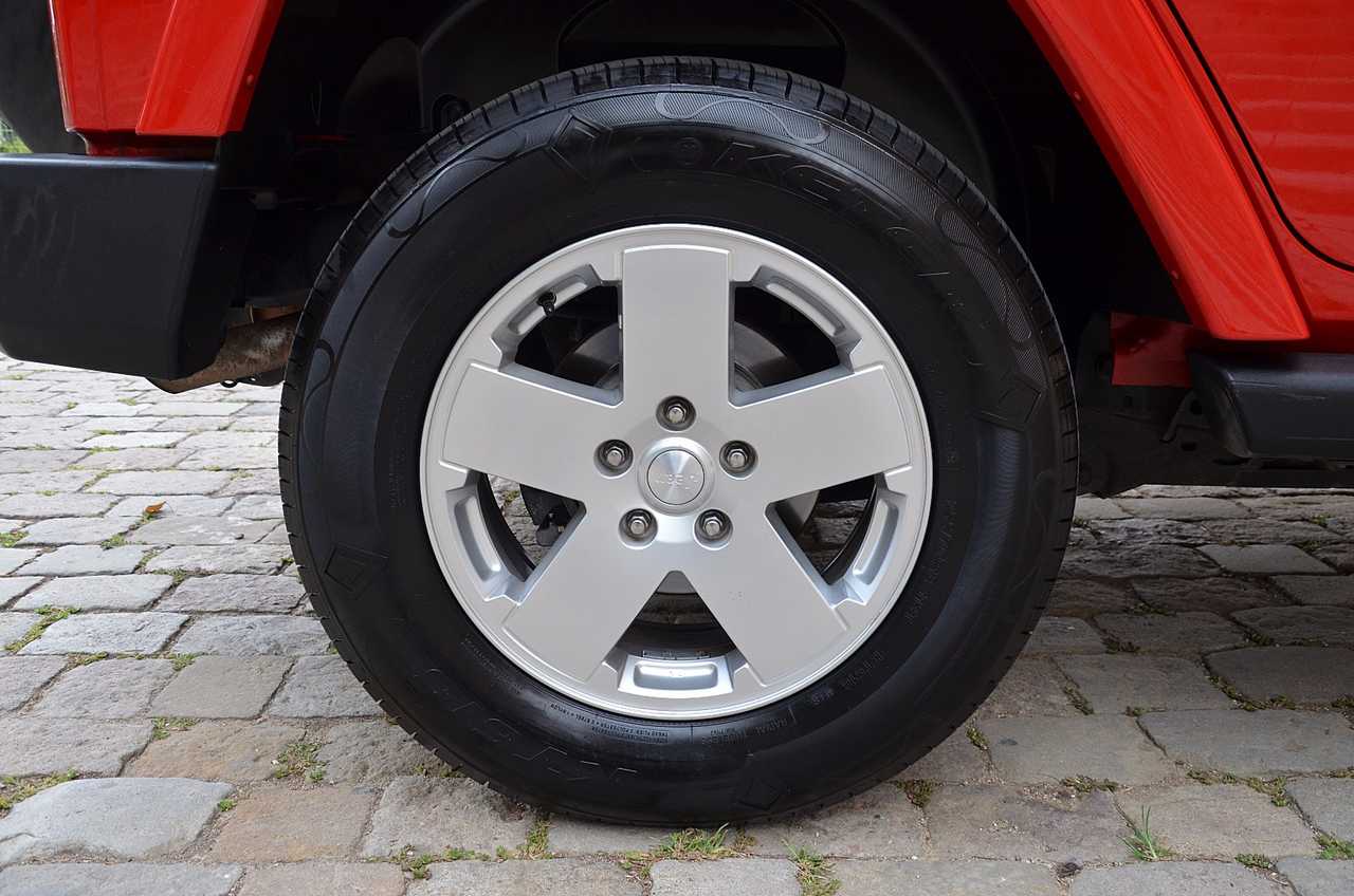 Jeep Wrangler UNLIMITED 2.8 CRD SAHARA.../ ENGANCHE REMOLQUE / HARD TOP - Foto 25