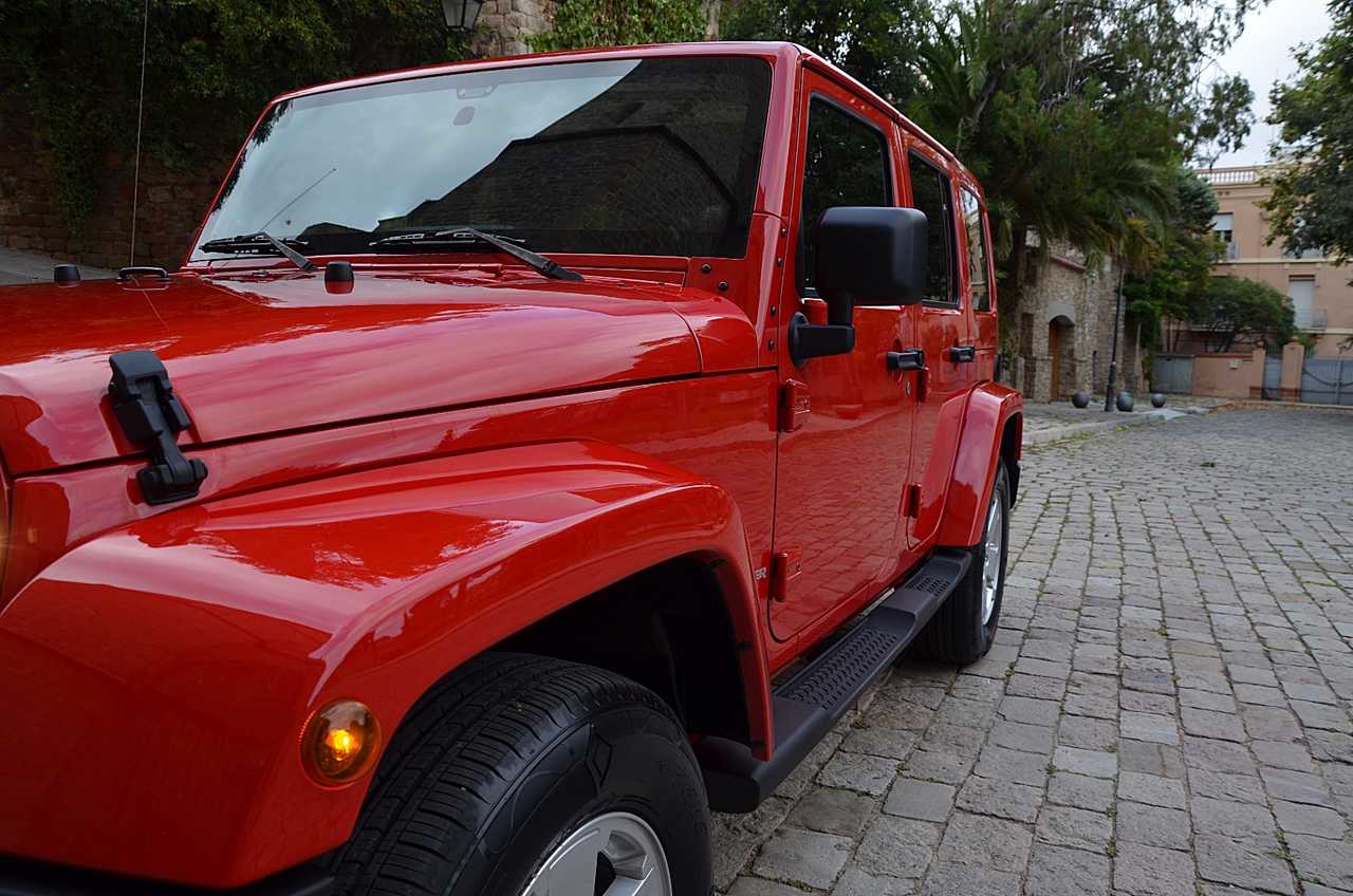 Jeep Wrangler UNLIMITED 2.8 CRD SAHARA.../ ENGANCHE REMOLQUE / HARD TOP - Foto 22